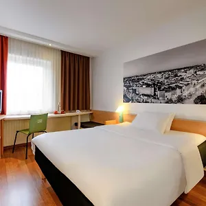 3* Otel Ibis Medical Park