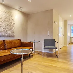 Dein Chill-space Mitten In Apartment